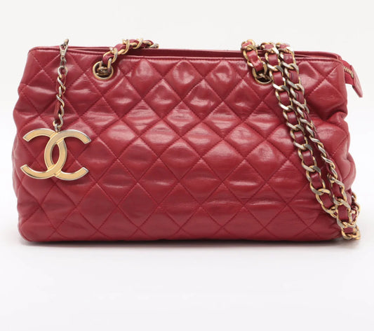 Chanel Matelasse Lambskin Chain Shoulder Bag Red Gold Metal Fittings